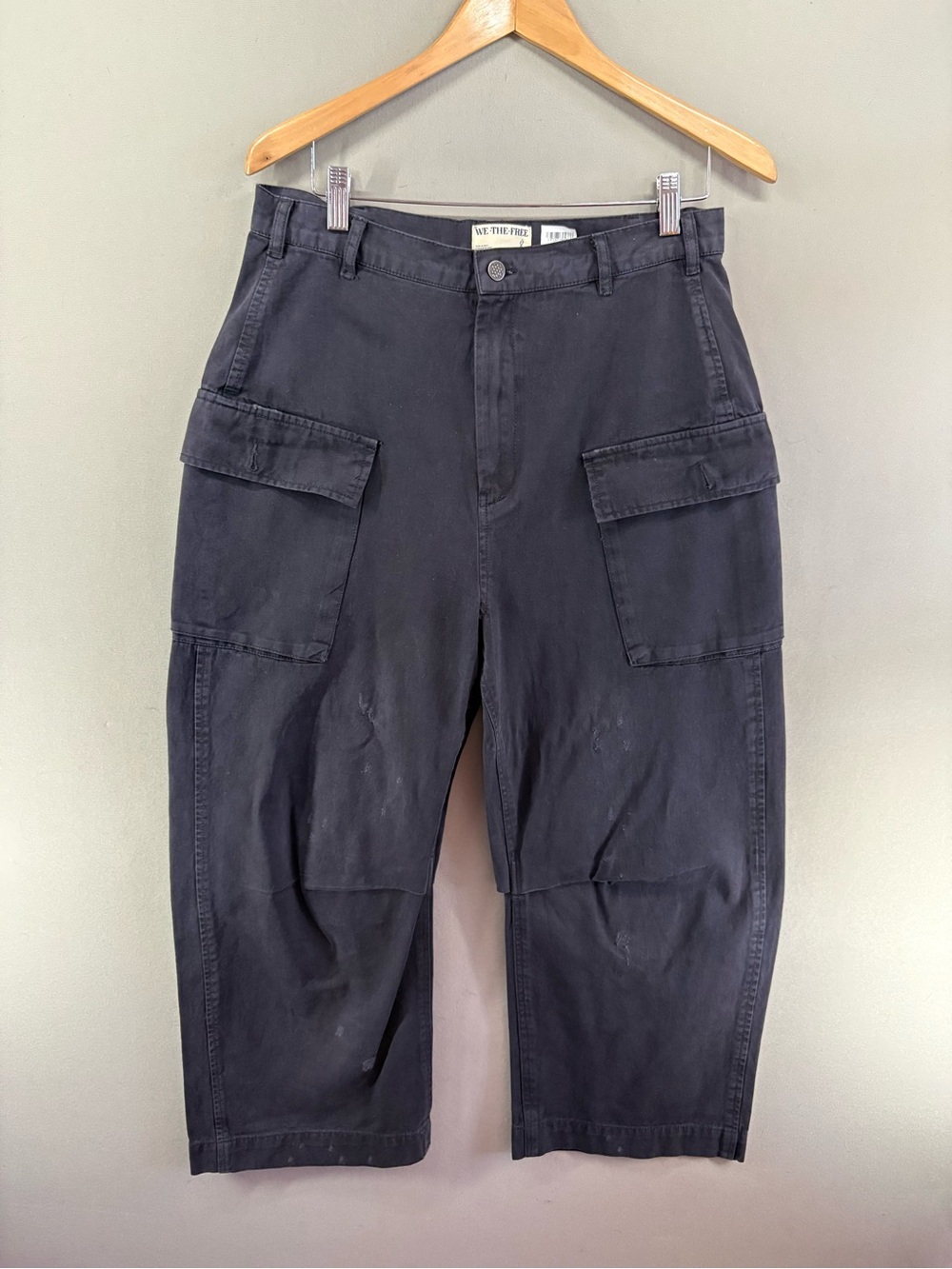 We The Free Women Cropped Cargo Pants Black Size 8 Distressed Wide Leg Nwot